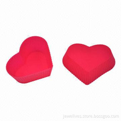 Red Silicone Cake Maker in Heart Design